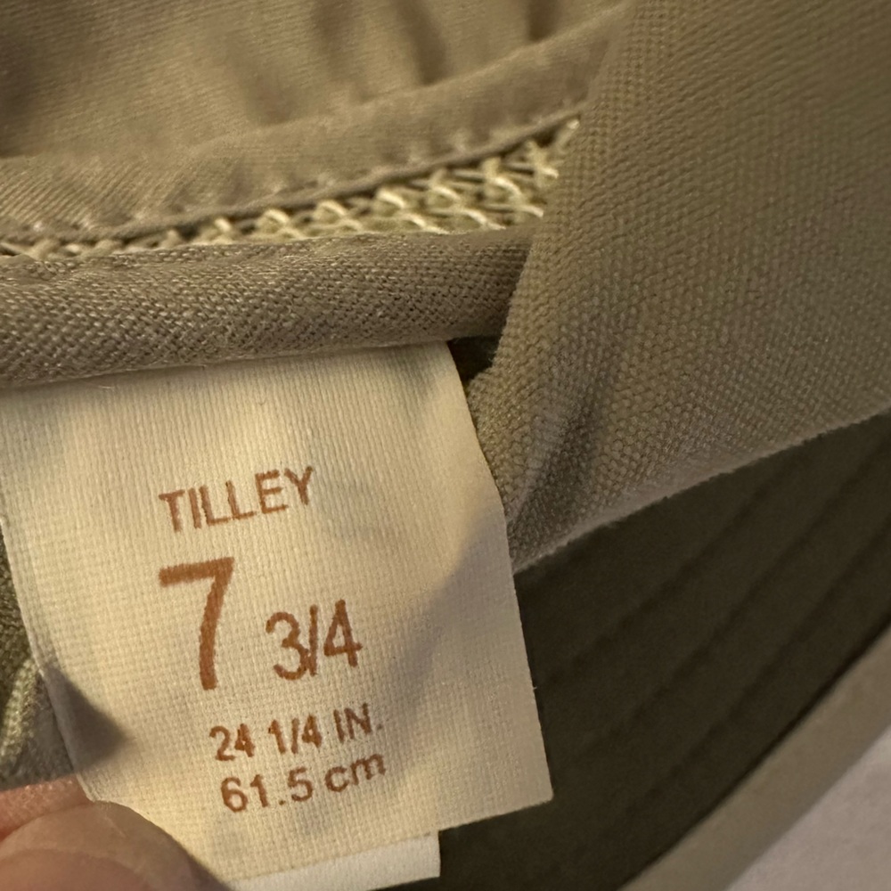 Tilley air flow hat. Wide Brim Sun Hat. NWOT - Picture 2 of 3